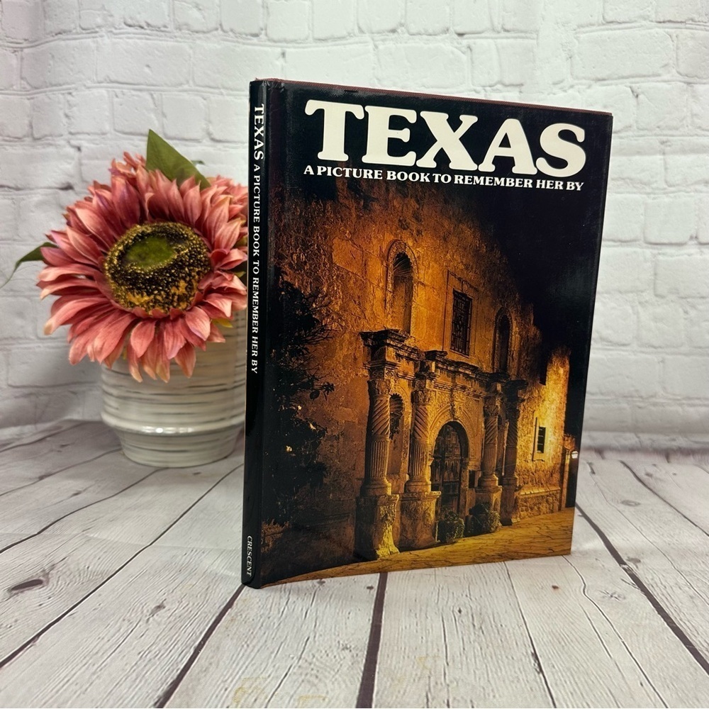 vintage 1979 Texas a picture book to remember her by hard cover